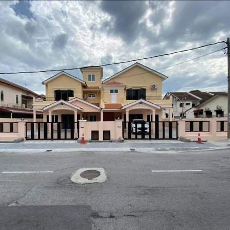 Ipoh Family Villa-Spacious Stay For 21 Or 42Pax מראה חיצוני תמונה